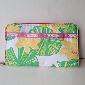 LeSportsac With Lily Pulitzer Floral Full Zip Wallet Card Slots & slip Pocket